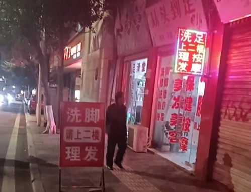 盐亭顺河街近况？是不是盐亭晚上好玩的地方？我看不见得。